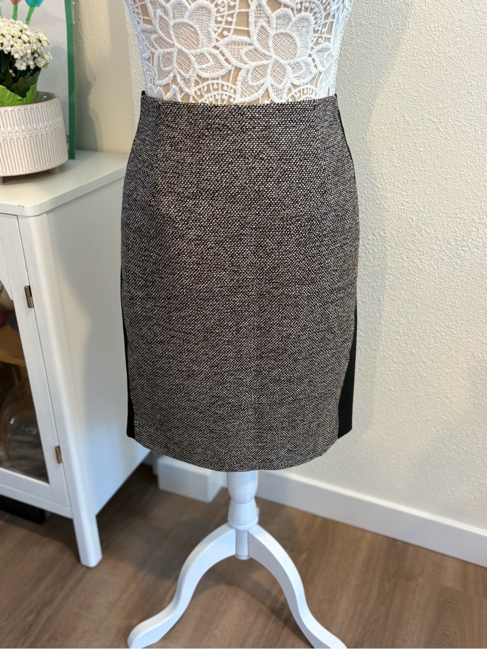 WHBM Tweed Tailored Pencil Skirt- size 10